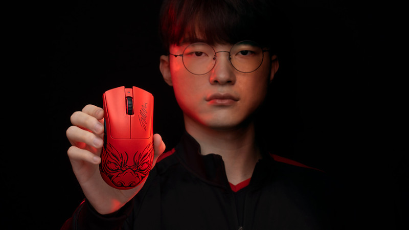 Razer presenta el DeathAdder V3 Pro Faker Edition