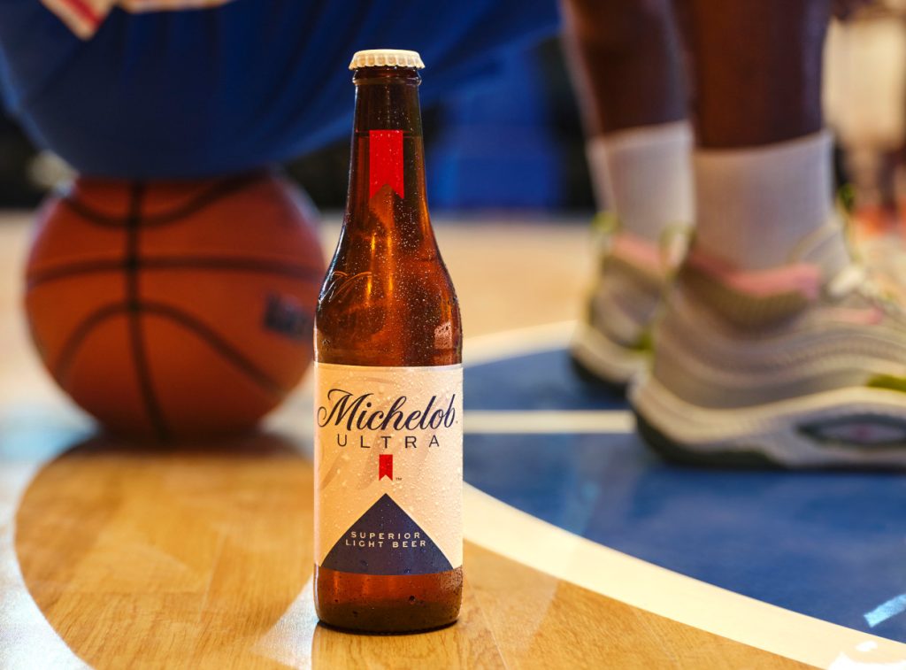 Michelob Ultra trae la NBA a México y está listo para llevar el juego a otro nivel
