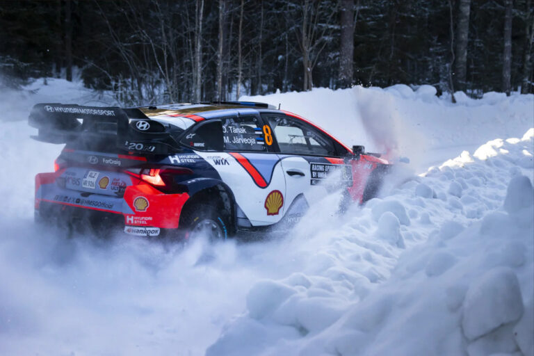 Hyundai Motorsport suma una nueva victoria en Suecia con Thierry Neuville