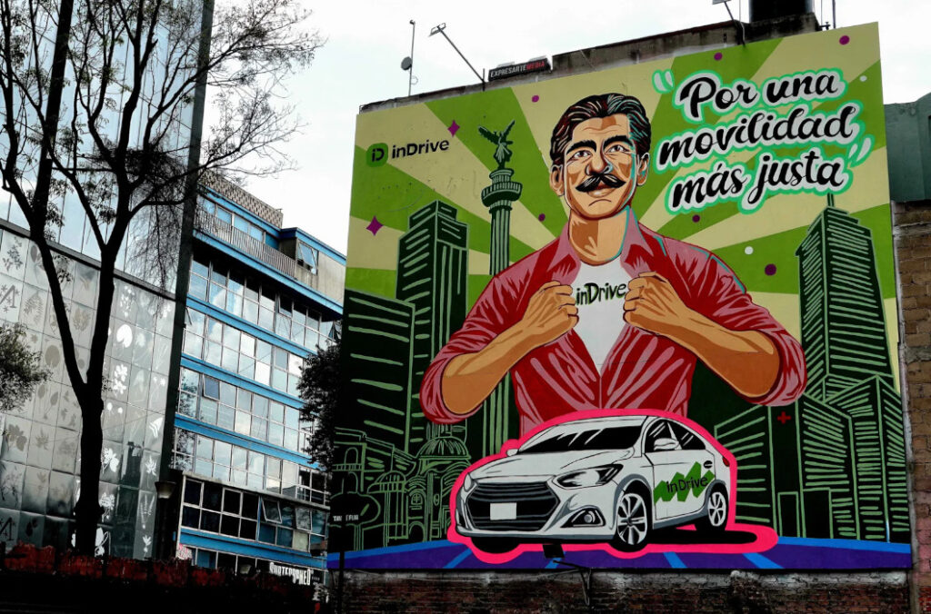 Con murales urbanos, visibilizan su apuesta por una movilidad con reglas justas en México