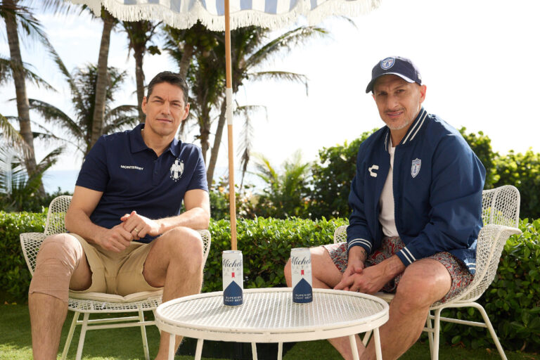 Michelob Ultra reúne a tres grandes leyendas del fútbol y se convierte en la cerveza oficial del Mundial de Clubes FIFA 2025