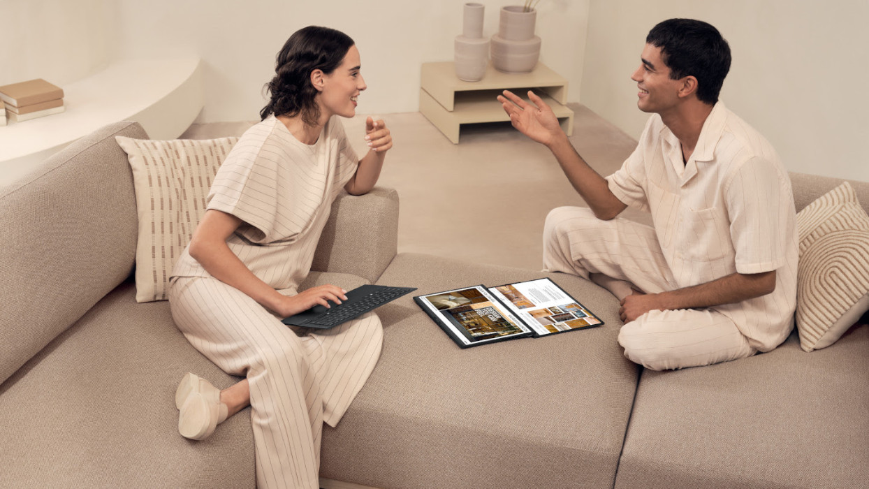 ASUS Zenbook DUO: Revolucionando tu día a día con IA y un diseño dual único