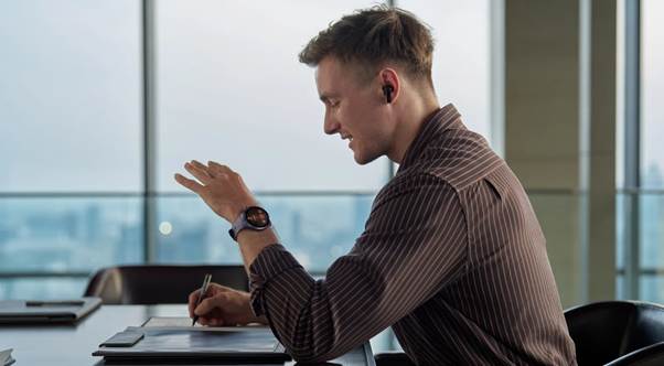 ¿Sabías que puedes controlar el HUAWEI WATCH 5 sin tocarlo? Así funcionan sus Gestos Inteligentes