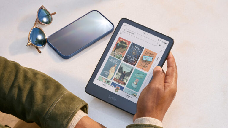 Amazon lleva el color a México con los nuevos dispositivos Kindle Colorsoft