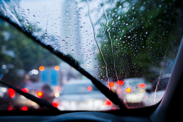 Que la lluvia no detenga tus planes: sigue tu camino sin complicaciones