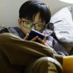 Inteligencia Artificial, memes virales y juegos: lo más buscado por los niños en internet