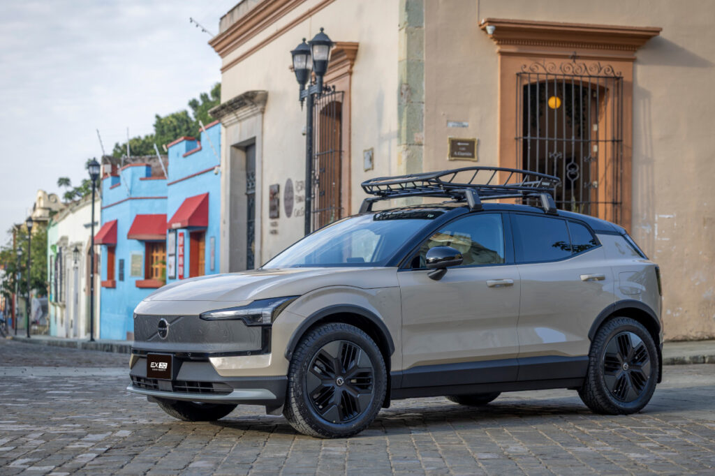 Volvo Car México llevó la experiencia todoterreno eléctrica a Oaxaca con el nuevo Volvo EX30 Cross Country
