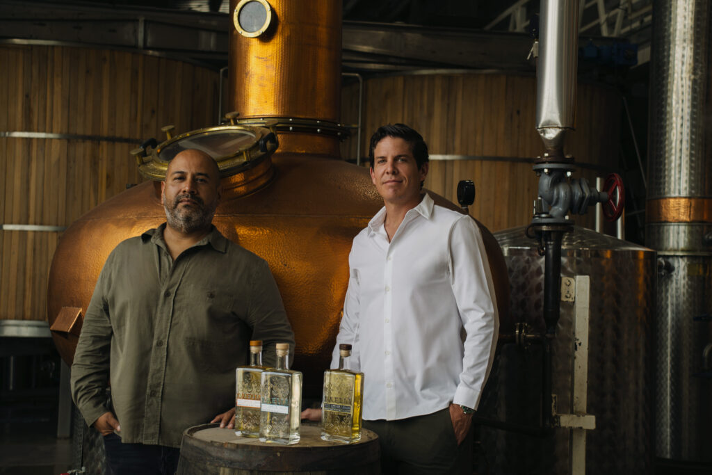 Laelia presenta Añejo: la expresión del tiempo, la paciencia y homenaje a la tierra