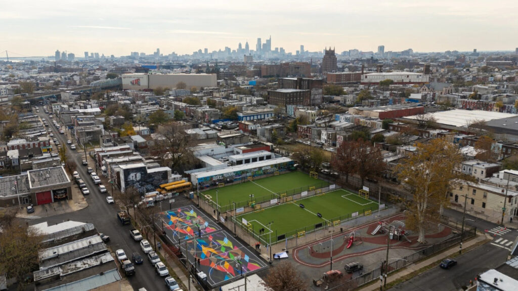 Love.fútbol celebra la apertura de su cancha número 100 a nivel global
