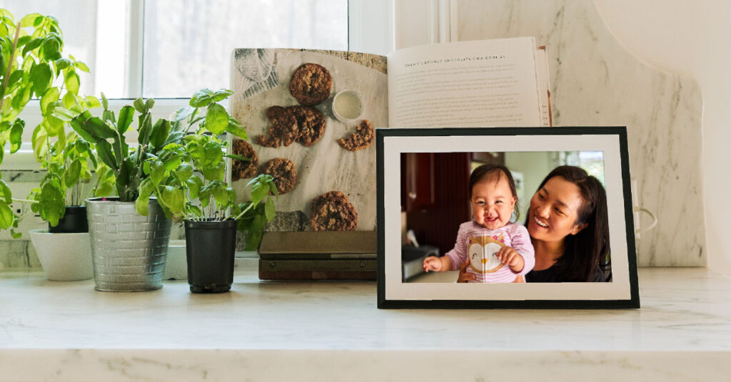 Aura Frames, un regalo que acerca a las madres a los recuerdos más significativos a través de las imágenes