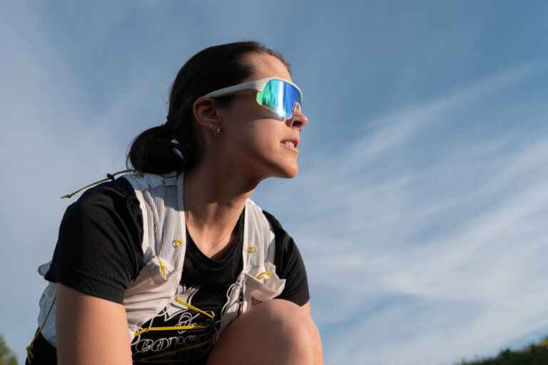POVEC lanza las gafas de sol deportivas electrocrómicas C1 de última generación