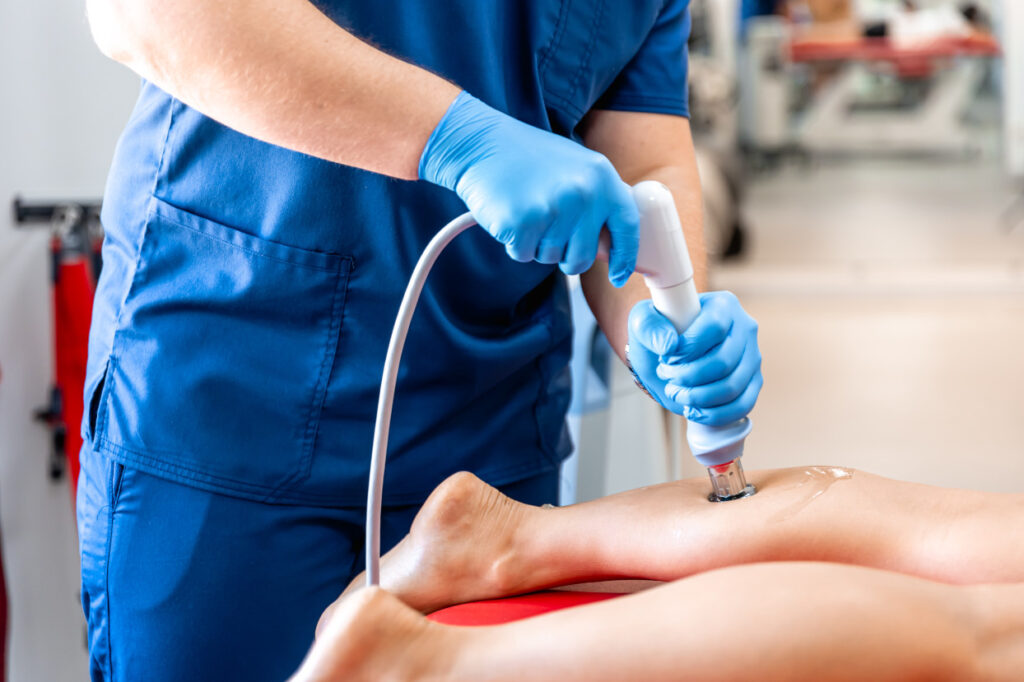 Ondas de choque: una alternativa no invasiva para aliviar el dolor y acelerar la recuperación